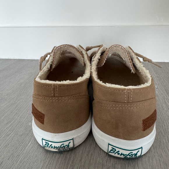 Blowfish Tan Women's Sneakers - Picture 3 of 5